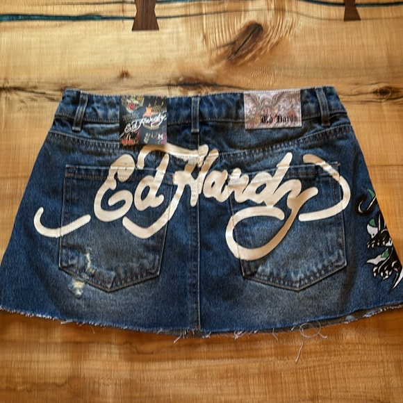Ed Hardy Panther Dagger Denim Mini Skirt Size M NWT - Picture 7 of 11